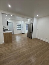 12400 NE 11th Ct in North Miami, FL - Building Photo - Building Photo