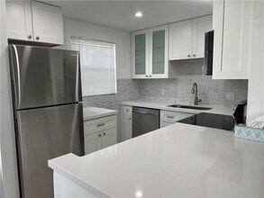 321 Newport V in Deerfield Beach, FL - Building Photo - Building Photo