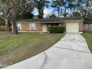 1643 Rhonda Dr in Middleburg, FL - Foto de edificio - Building Photo