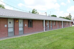 403 E Washington St in Shelbyville, IN - Building Photo