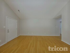 5000 Poplar Glen Dr in Matthews, NC - Building Photo - Building Photo