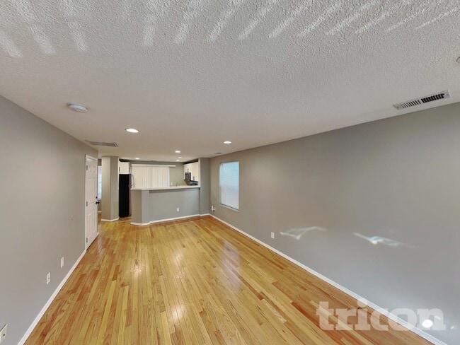 577 SW 207th Ave in Beaverton, OR - Building Photo - Building Photo