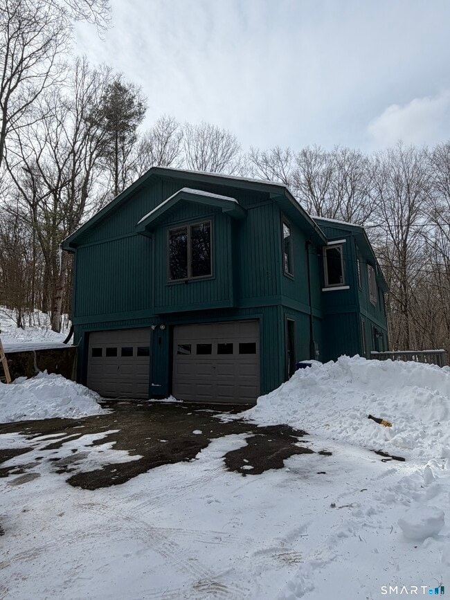 410 Old Tolland Turnpike in Coventry, CT - Building Photo - Building Photo