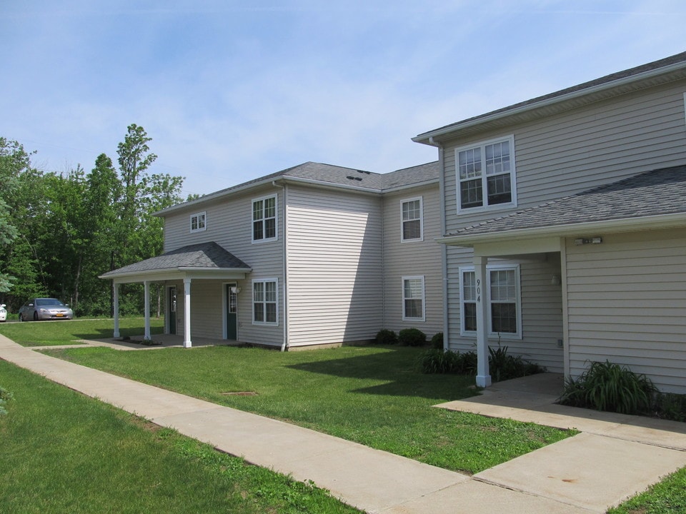 Claire Court Apartments in Hamburg, NY - Building Photo