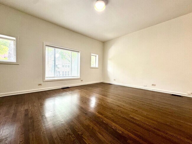 1526 N Artesian Ave in Chicago, IL - Building Photo - Building Photo
