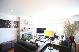 140 Avalon Dr in Daly City, CA - Building Photo - Building Photo