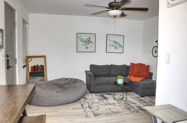 329 Madison St, Unit SI FL2-ID1075797P in Hollywood, FL - Building Photo - Building Photo