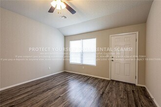 500 W Fitchberg St in Siloam Springs, AR - Building Photo - Building Photo