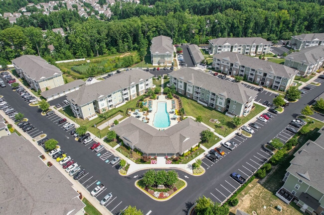Colony at Centerpointe in Midlothian, VA - Foto de edificio - Building Photo
