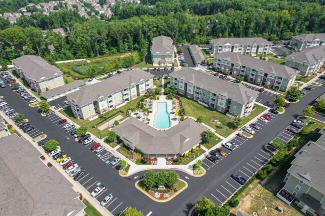 Colony at Centerpointe in Midlothian, VA - Building Photo - Building Photo