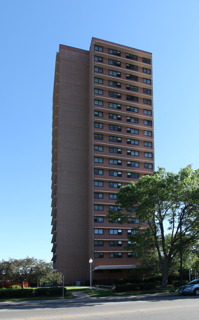 The Riverside in Minneapolis, MN - Building Photo - Building Photo