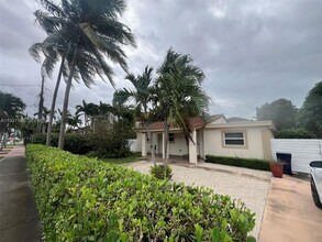 9030 SW 40th Terrace in Miami, FL - Building Photo - Building Photo
