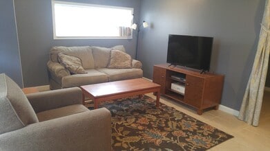 4615 Dart St, Unit Fountainblue Guest House in New Orleans, LA - Building Photo - Building Photo