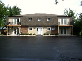 650 Westmoreland Dr in Vernon Hills, IL - Building Photo