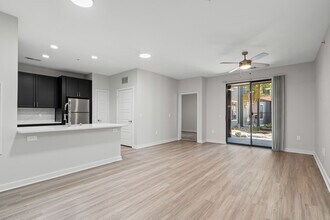 The Avery on Southwestern in Dallas, TX - Building Photo - Building Photo