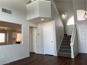 1904 Cedar Bluffs Way in Las Vegas, NV - Building Photo - Building Photo