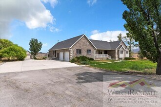 9156 N Cedar Pass Rd in Eagle Mountain, UT - Building Photo - Building Photo