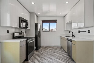 955 N Oxford Ave, Unit 5 in Los Angeles, CA - Building Photo