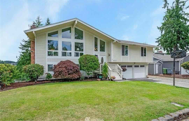 property at 5021 59th Ave Ct W