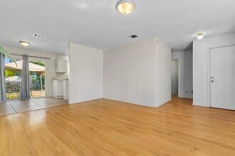 722 Wales Way in Austin, TX - Building Photo - Building Photo