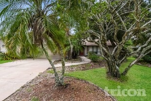 572 Mellowood Ave in Orlando, FL - Building Photo