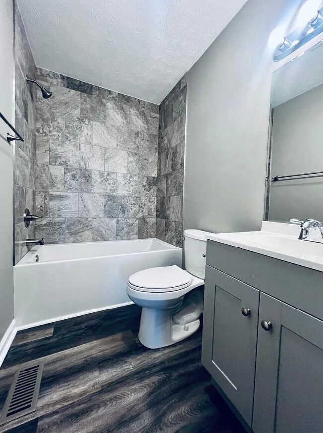 property at 206 S Keeneland Dr