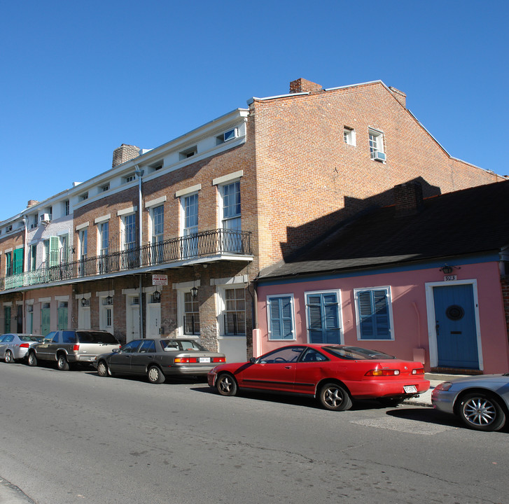 929 Dumaine St in New Orleans, LA - Foto de edificio