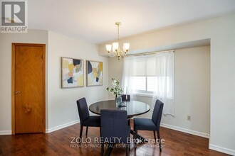 515 Crystal Dr in Peterborough, ON - Building Photo - Building Photo