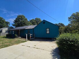 503 Lowdermilk St in Greensboro, NC - Building Photo