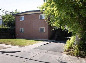 938 Lowell Ave S in Salt Lake City, UT - Building Photo - Building Photo