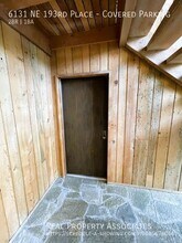 6131 NE 193rd Pl in Kenmore, WA - Building Photo - Building Photo