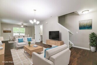 8011 Spiderlily Ct in Zebulon, NC - Foto de edificio - Building Photo