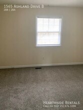 1565 Ashland Dr in Greenville, NC - Building Photo - Building Photo