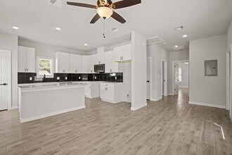 918 Dawson St-Unit -2 in San Antonio, TX - Building Photo - Building Photo