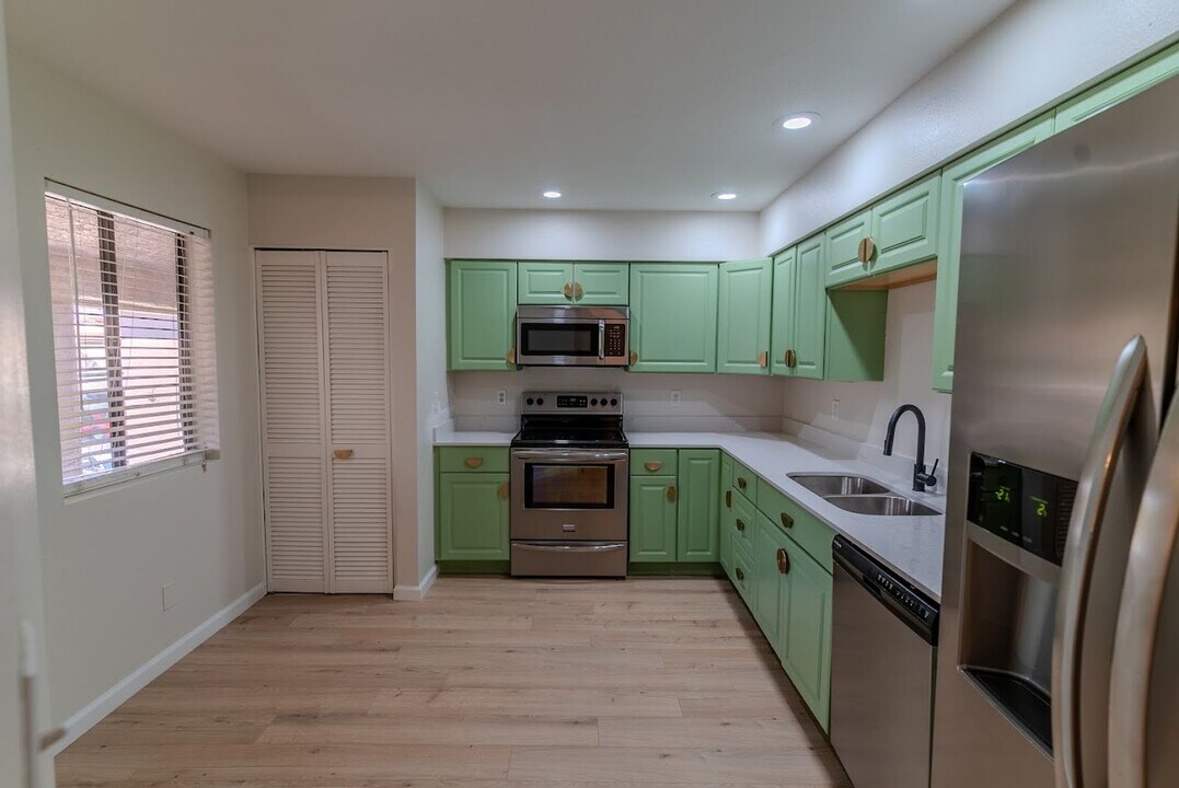 9450 N 94th Pl in Scottsdale, AZ - Building Photo