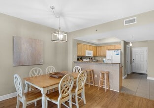 122 Seascape Dr, Unit 2103 in Miramar Beach, FL - Building Photo - Building Photo