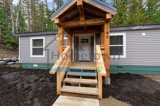 140 Cedar Hill in Sagle, ID - Building Photo - Building Photo