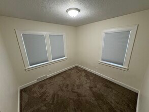 516 Cutler St in Waterloo, IA - Building Photo - Building Photo