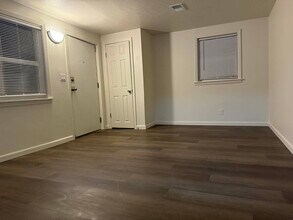 4220 S 49th St in Lincoln, NE - Foto de edificio - Building Photo