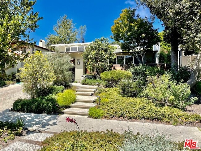 property at 694 San Lorenzo St