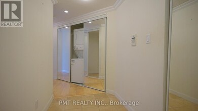210-3210 Victoria St in Toronto, ON - Building Photo - Building Photo