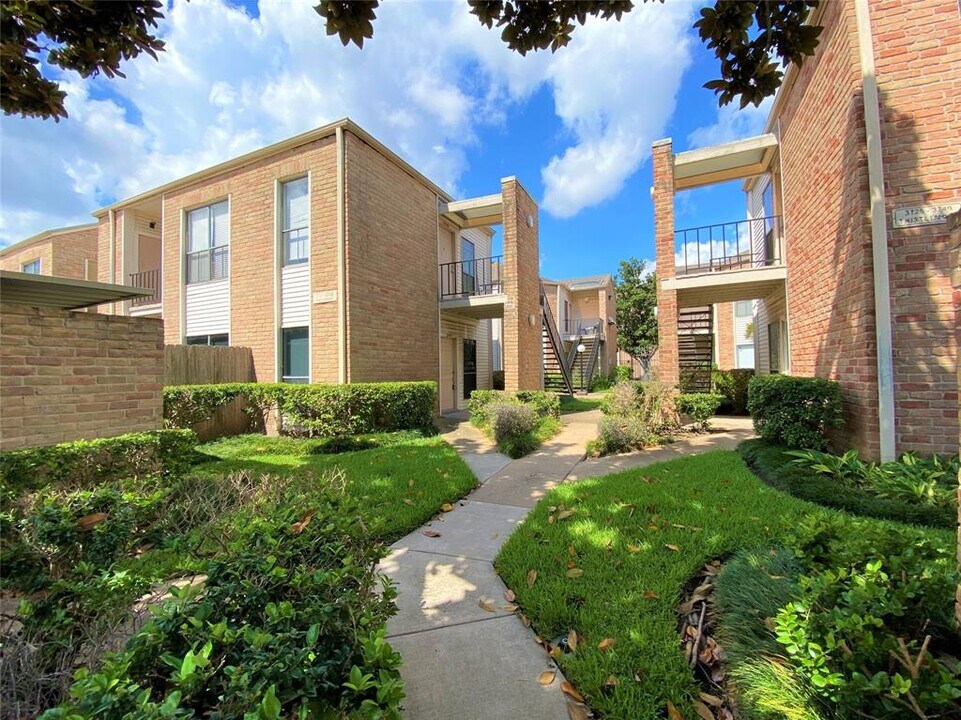 3741 Thistlemont Dr in Houston, TX - Building Photo