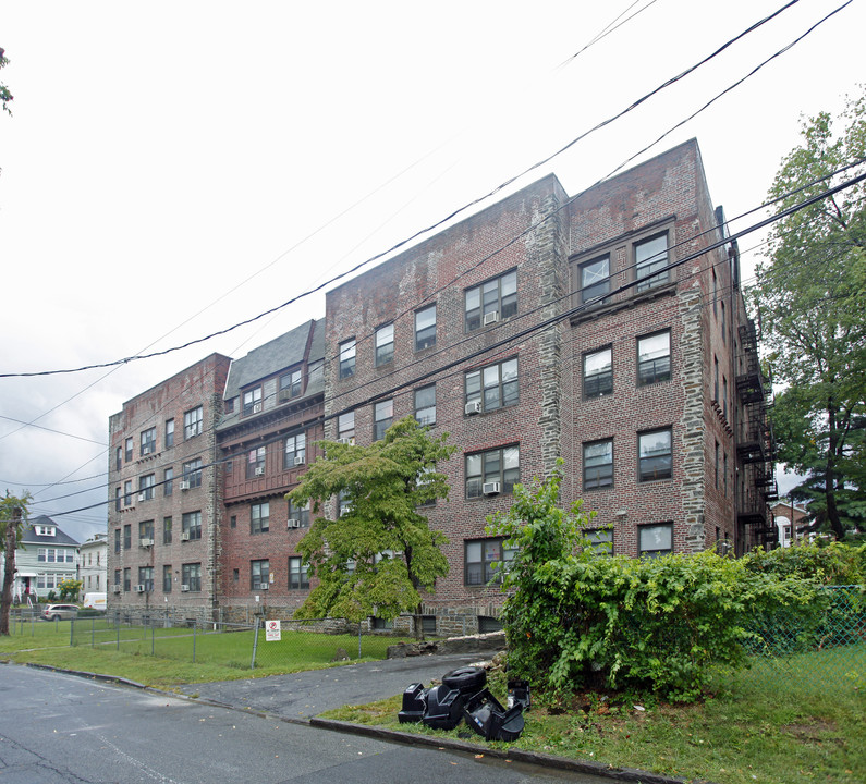 Green Court Apartments in Mount Vernon, NY - Building Photo