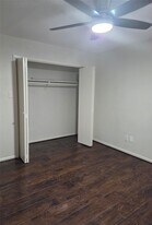 1114 Augusta Dr in Houston, TX - Building Photo