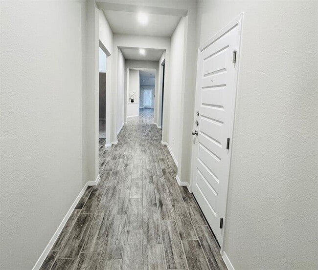 212 Rollingwood Dr in San Marcos, TX - Building Photo - Building Photo