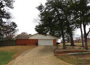 512 Top Hill Dr in Tyler, TX - Building Photo - Building Photo