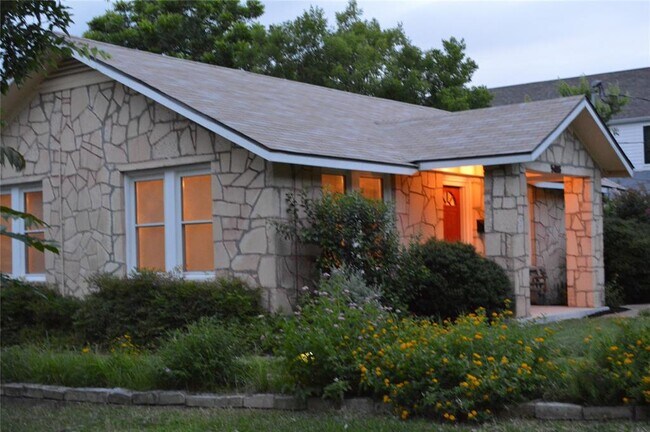 property at 5406 Woodrow Ave