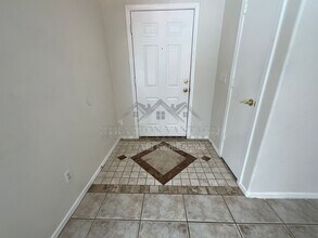 16612 W Cottonwood St in Surprise, AZ - Building Photo - Building Photo