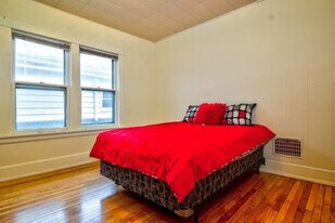 645 E Johnson St in Madison, WI - Building Photo