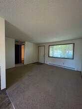 2481 Cherry Ave NE in Salem, OR - Building Photo - Building Photo